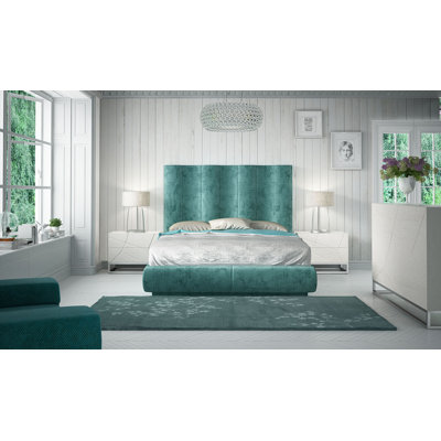 London 4 Piece Upholstered Velvet Bedroom Set