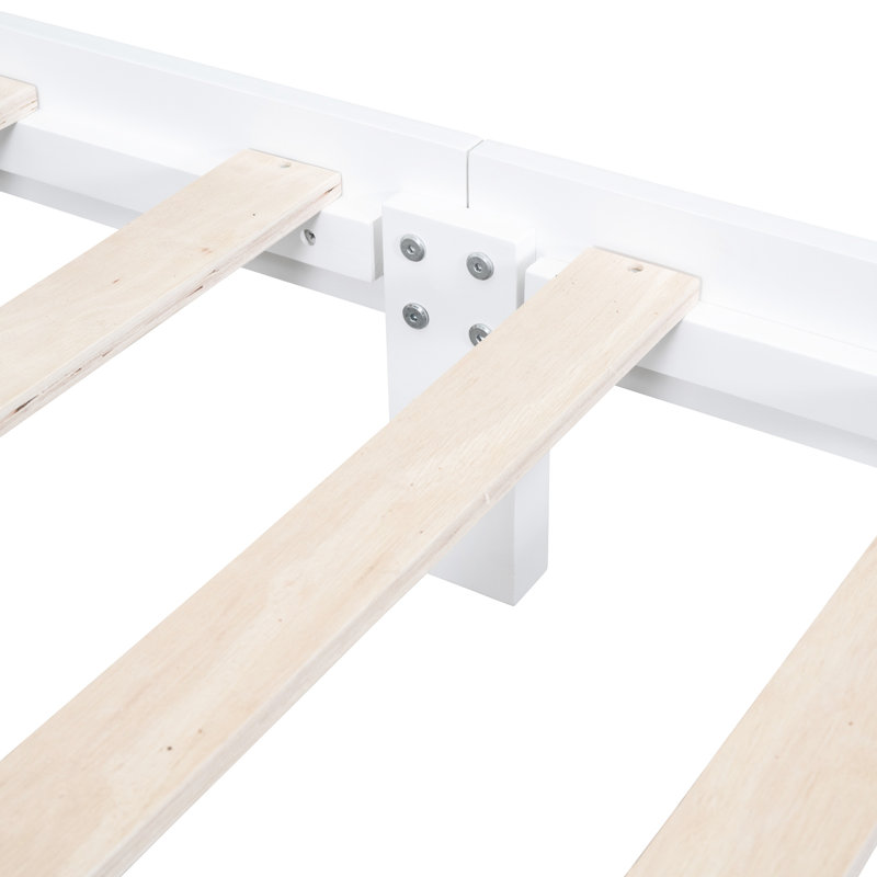Lit plateforme double en bois de style rétro pleine grandeur avec finition blanche unie et éléments de support en lattes de bois robustes