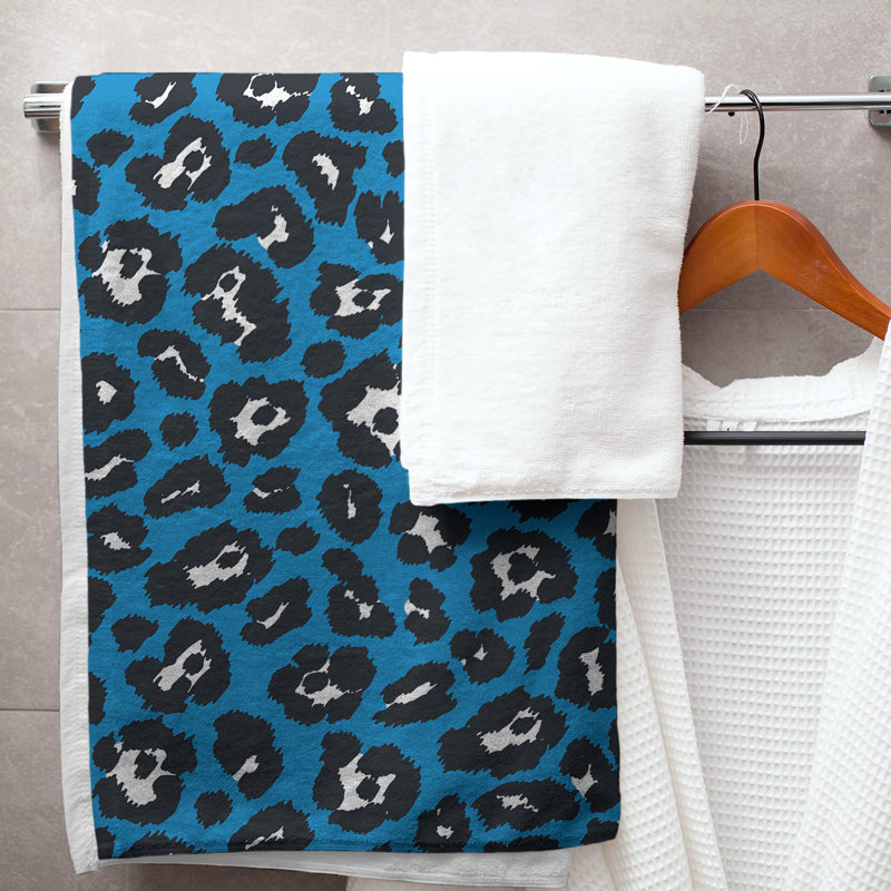 Serviette de bain Garp, Bleu Carolina / blanc / noir, Microfibre
