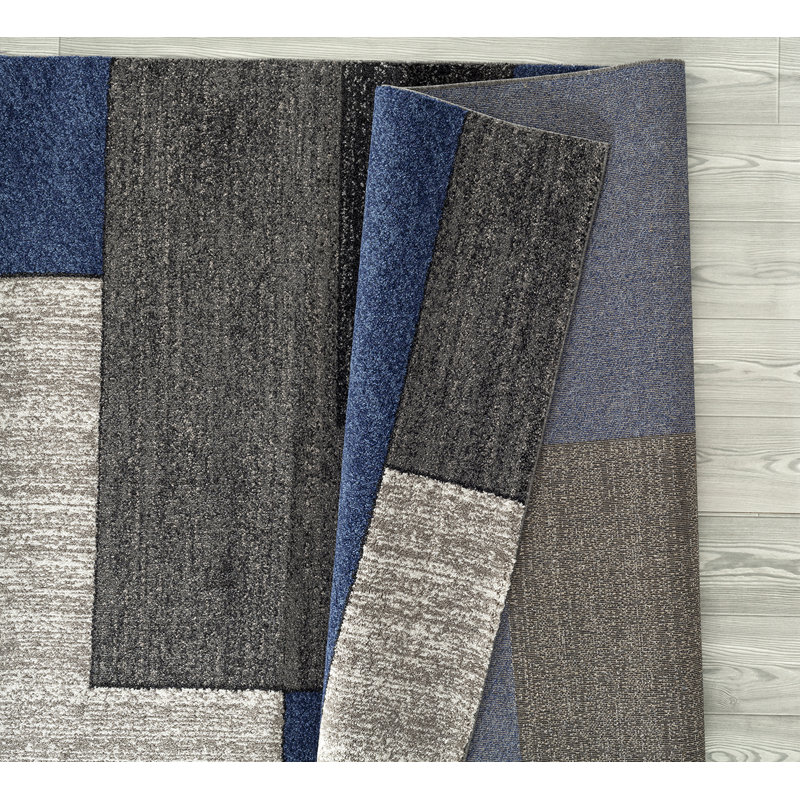 Valladares Geometric Indoor Rug, Rectangle 5'2" x 7'2"