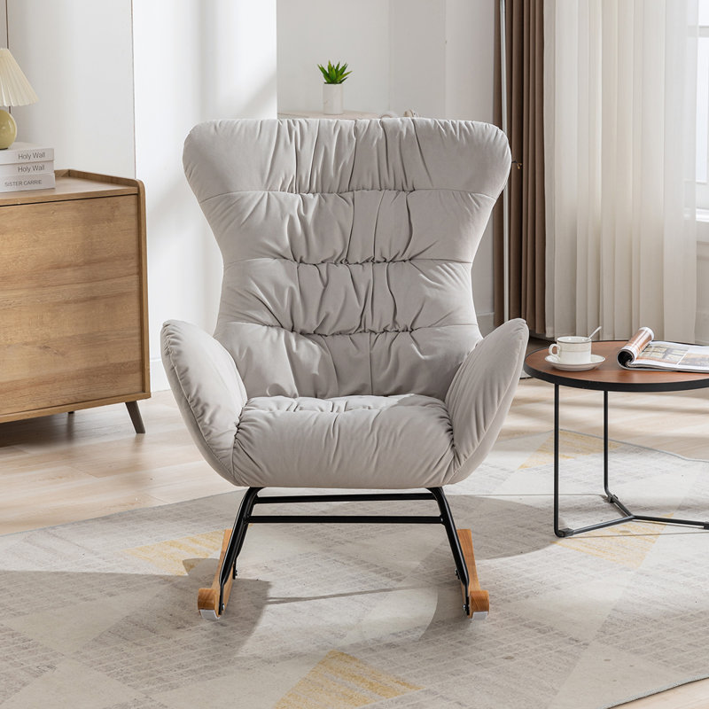 Chaise berçante rembourrée Banita Teddy avec pieds en bois massif, haut dossier, Velours gris