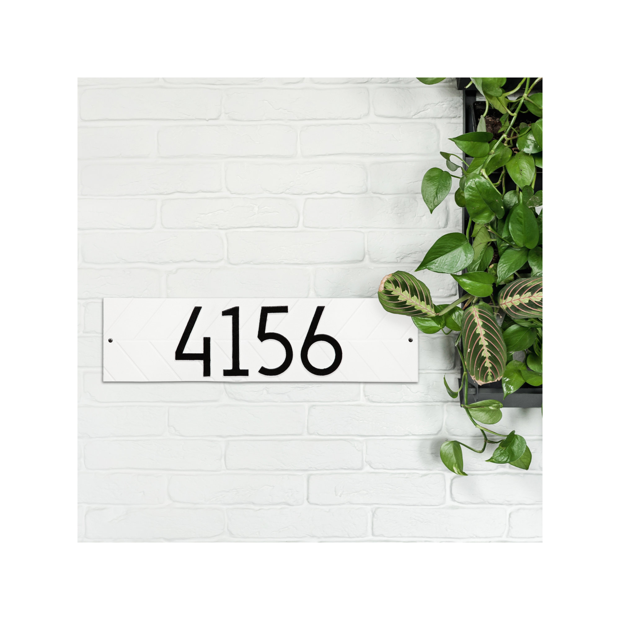 Mid-century Modern Herringbone Wall Plaque, White/Black, Yes