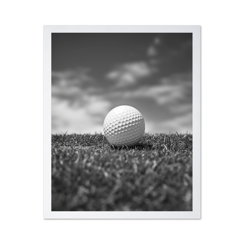 Balle de golf sur un terrain n ° 1, Poster, White Framed, 08"H x 10"W