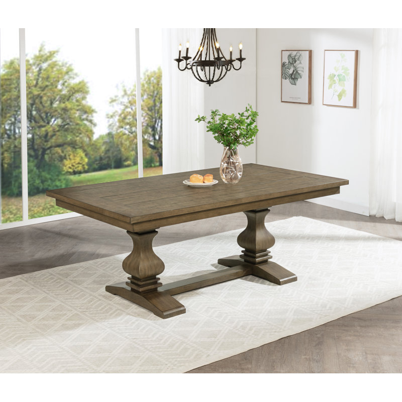 Table de salle à manger traditionnelle en chêne rustique