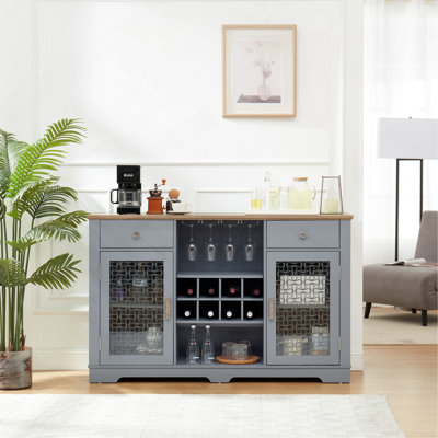 Buffet Modern Farmhouse, buffet avec 2 tiroirs et armoires à portes en verre élégantes, support à vin et verre, bar à café pour la cuisine, la salle à manger, bleu clair et chêne clair, l 56,46 po x P 15,55 po x H 35,74 po