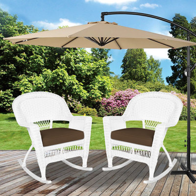Chaise berçante en osier Raenesha