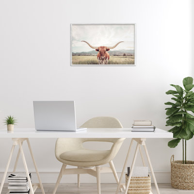 «Longhorn Portrait Open Meadow», estampe numérique giclée par Sissi et Seb