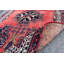 Tapis décoratif en laine de conception unique rouge noué à la main des années 1990 de 3 pi 4 po x 5 pi 1 po Brixley