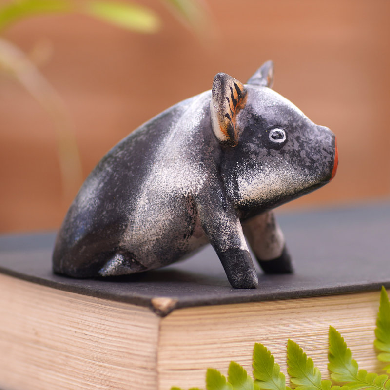 Lindblad Figurines & Sculptures