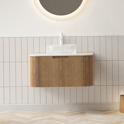 Meuble-lavabo de salle de bain flottant 30 po avec rebords arrondis, meuble de rangement rayé, lavabo rond en verre transparent et plateau en pierre frittée de couleur grain de bois naturel