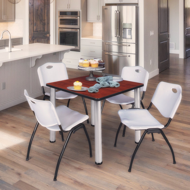 Plateau de table Kee Square, 4 chaises empilables, H 36 po x l 29 po x P 29 po, Cerisier, Chrome