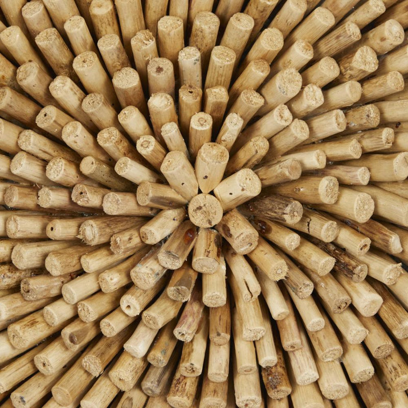 Décoration murale géométrique recouverte de bois récupéré à la main