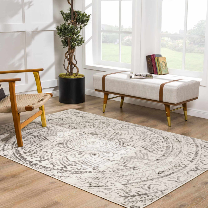 Tapis beige rectangulaire en polypropylène tissé à la machine Moani, Rectangle 6 pi 7 po x 9 pi