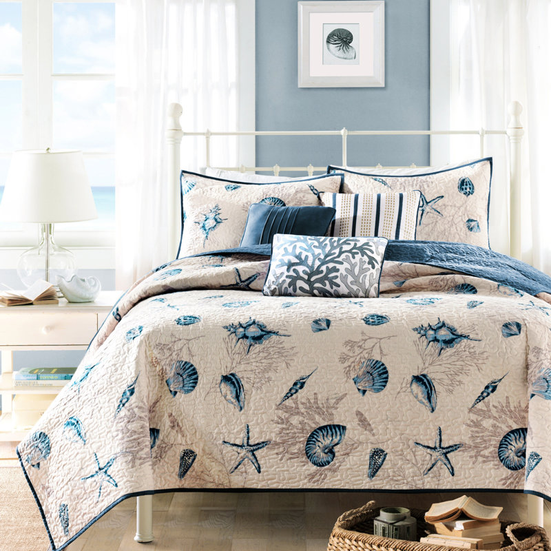 Courtepointe bleue avec coussins décoratifs en microfibre, bleu, passepoil brodé