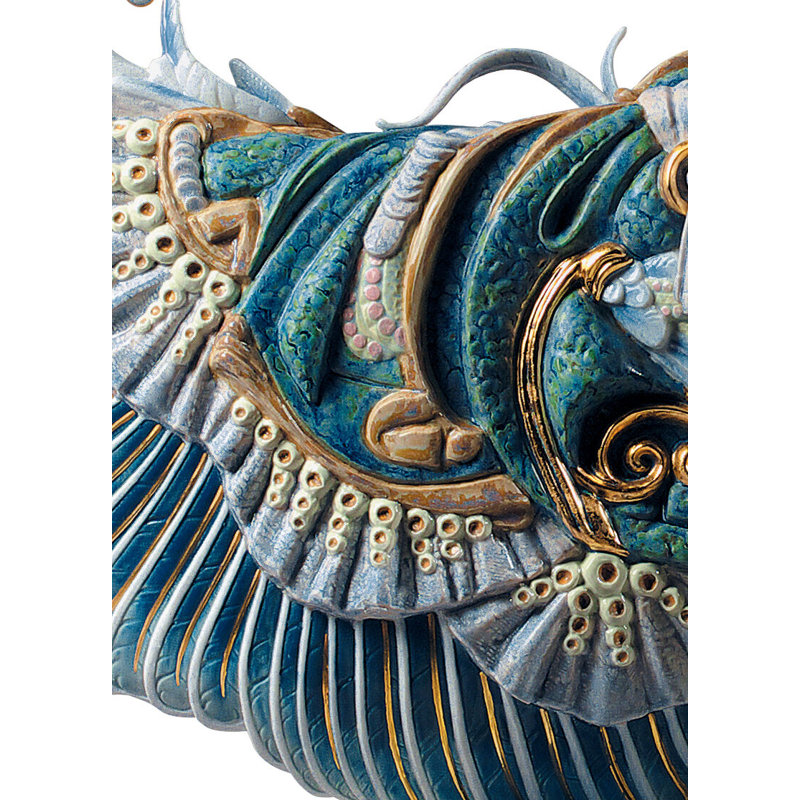 Figurine de femme à oreilles fantasy
