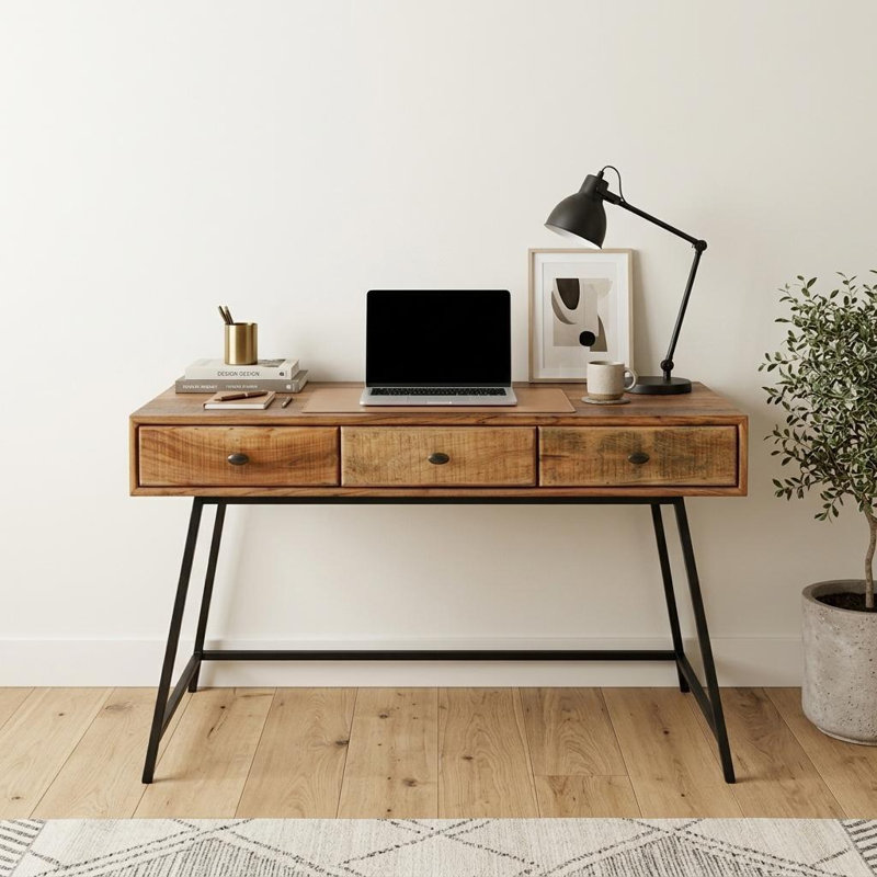 Bureau 47 po en bois massif naturel et noir avec trois tiroirs 47 po