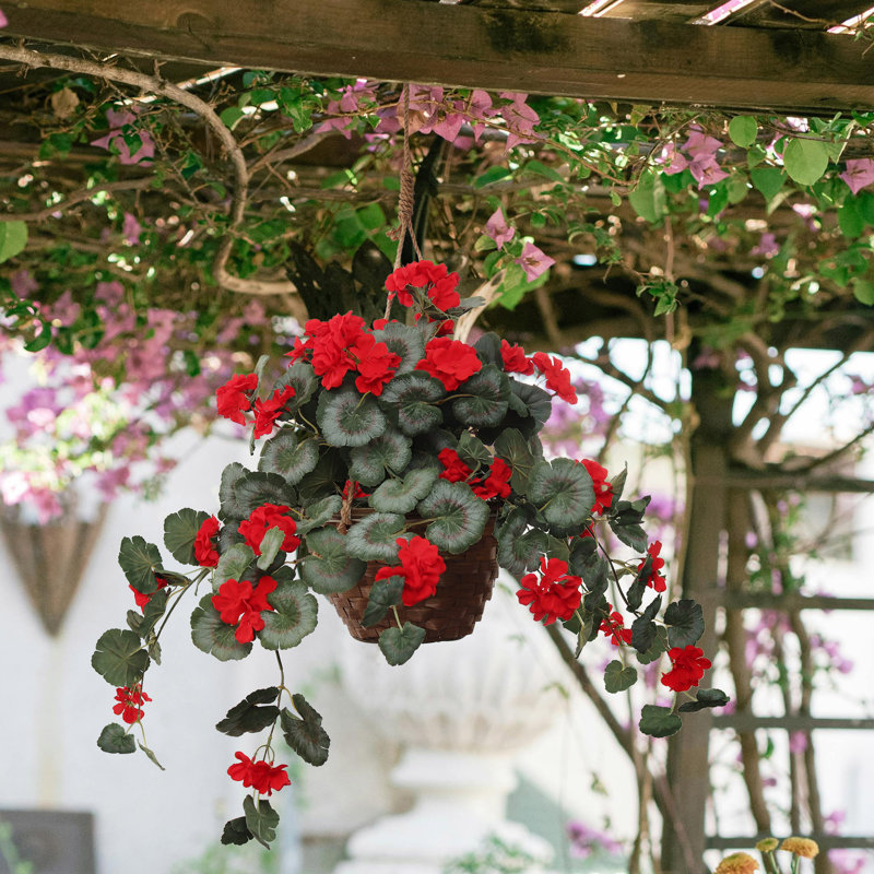Panier suspendu d'hortensia en soie - Arrangement floral dans un panier, Rouge