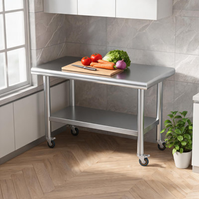 Table de travail 24 po x 60 po en acier inoxydable, table de préparation robuste avec dosseret, 4 roulettes, tablette réglable