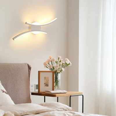 Elegant 44.5cm White LED Wall Sconce
