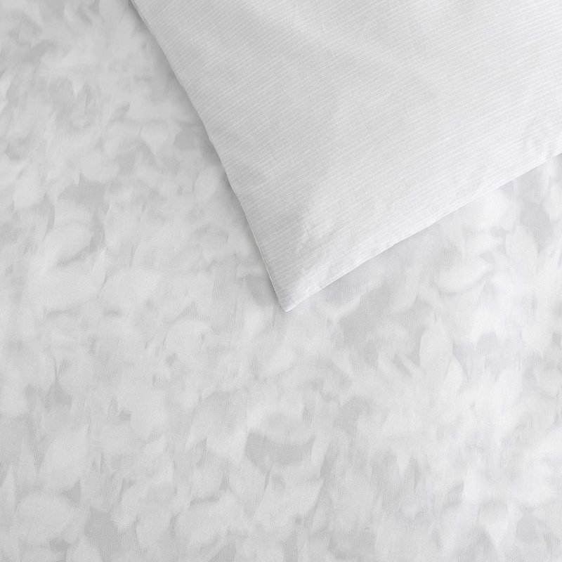 Vera Wang Nebulous Flower Cotton Reversible Grey Duvet Cover Set, King Duvet Cover + 2 King Shams
