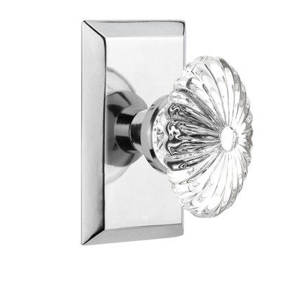 Studio Plate with Oval Fluted Crystal Door Knob