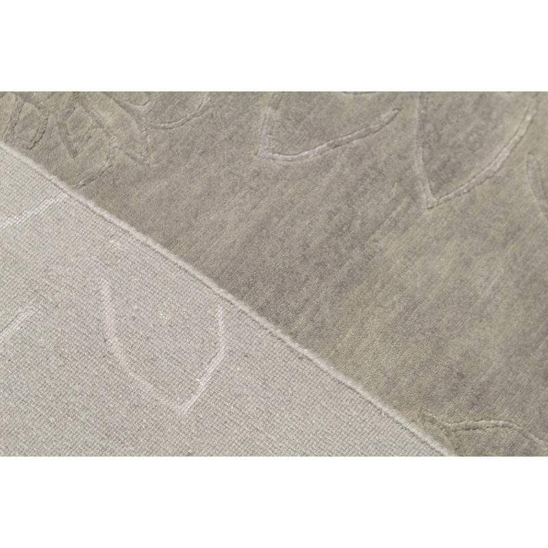 Himalayan Floral Area Rug in Gray