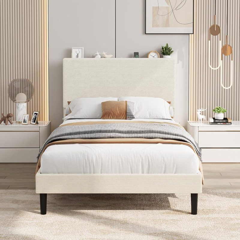 Structure de lit simple avec station de charge USB, structure de lit tapissier en velours côtelé avec tête de lit réglable, support de lattes en bois, aucun sommier requis, assemblage facile, beige