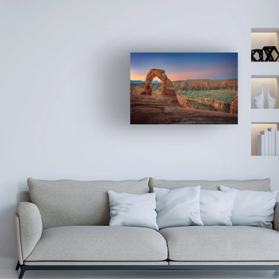 Art mural sur toile tendue - "Delicate Dawn" Rick Berk pour décoration de salon, de chambre à coucher ou de bureau - 22 x 32