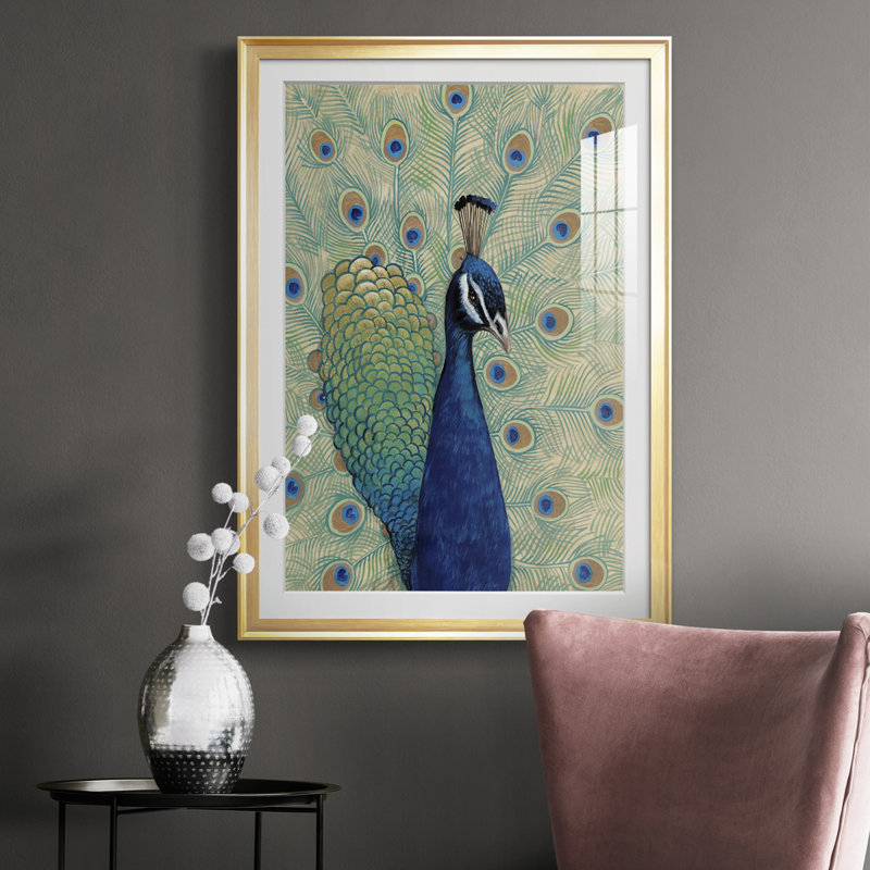 Blue Peacock I - reproduction de cadre photo, Cadre doré, H 42,5 po x l 30,5 po x P 1 po