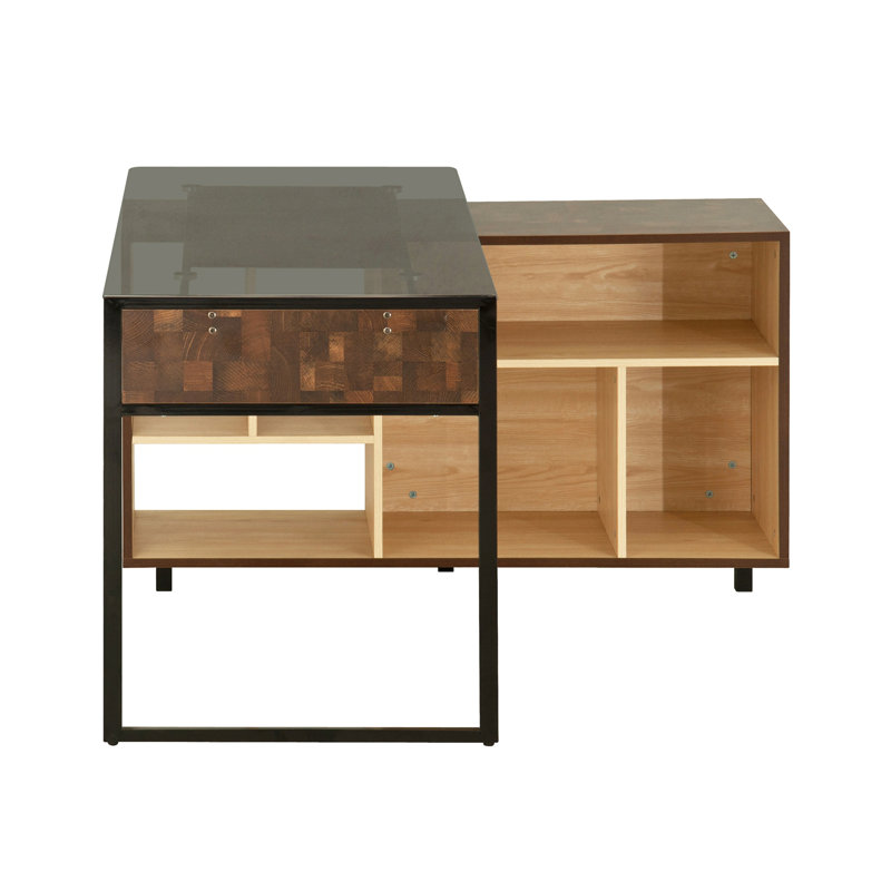 Bureau en coin en L avec plusieurs rangements