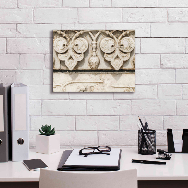 «Sculptural Détail» par Nathan Larson, art mural sur toile, H 12 po x l 16 po x P 0,75 po