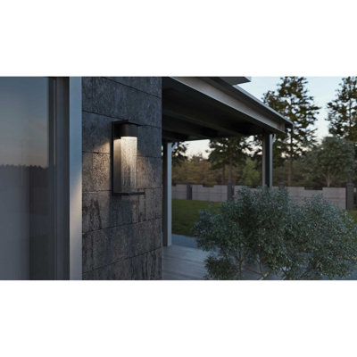 Giovany LED Wall Light