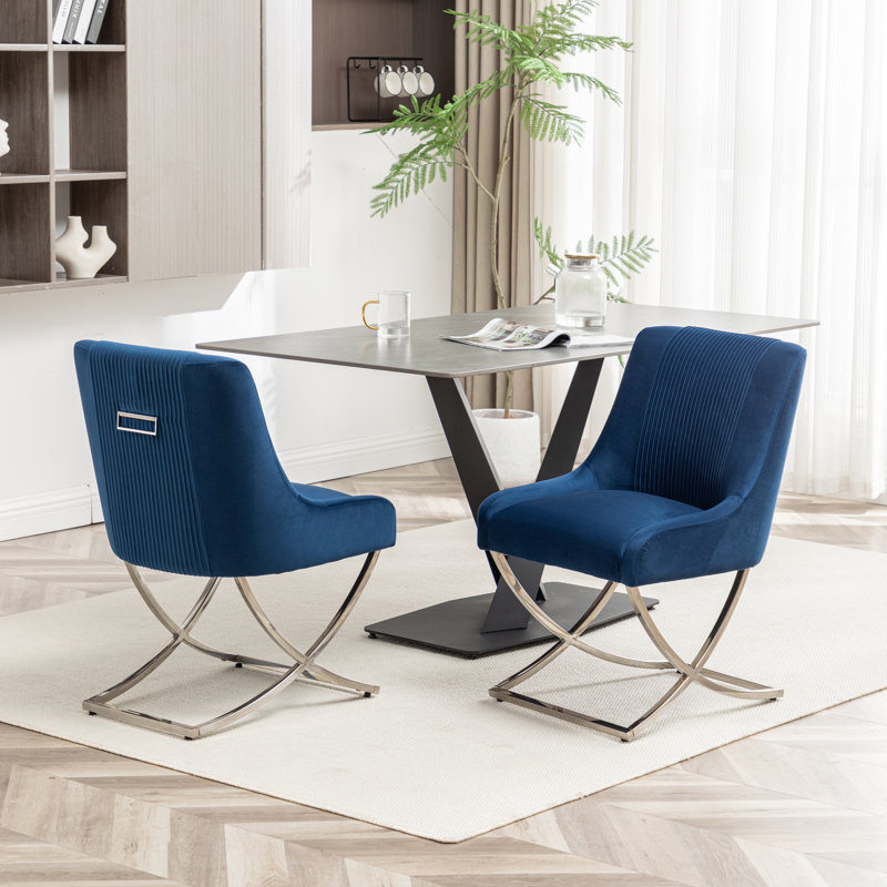 Chaise d'appoint rembourrée en velours Elian, Marine