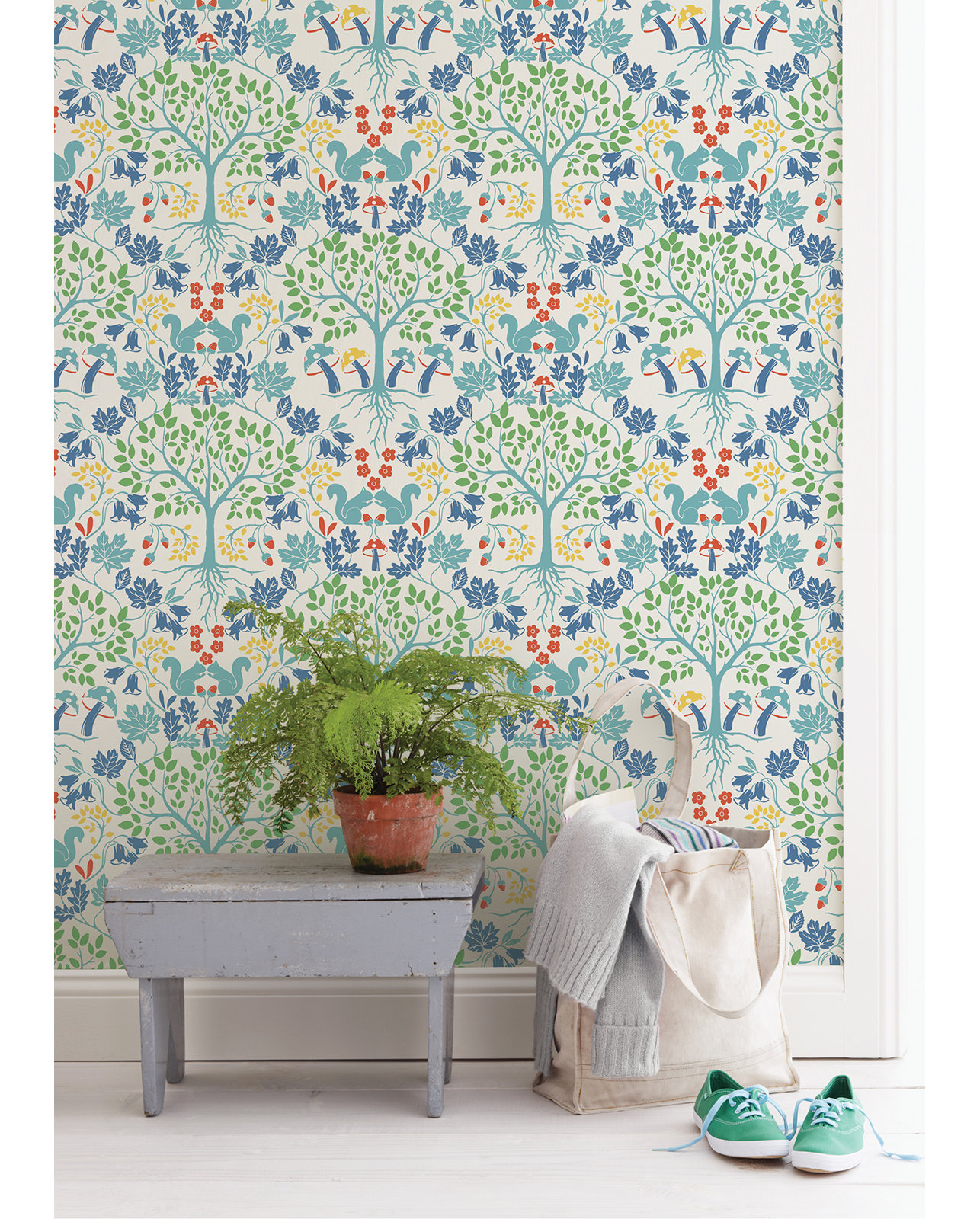 Aimon Floral Wallpaper, White