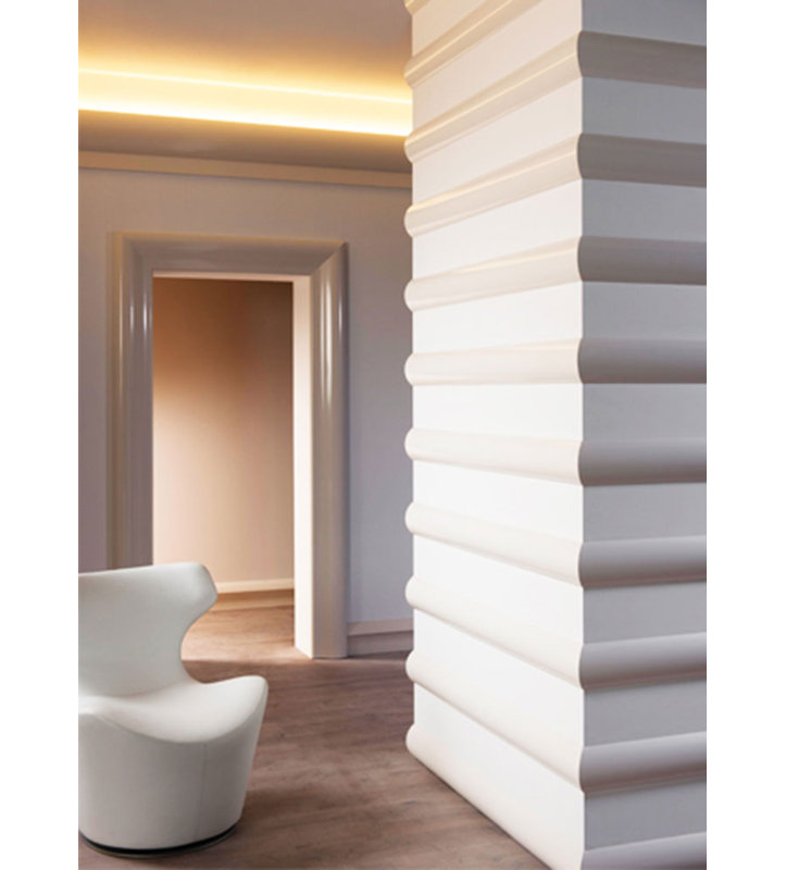Moulure en panneau de polyuréthane blanc apprêté de P 1-3 / 16 po x l 4-15 / 16 po x L 78-3 / 4 po