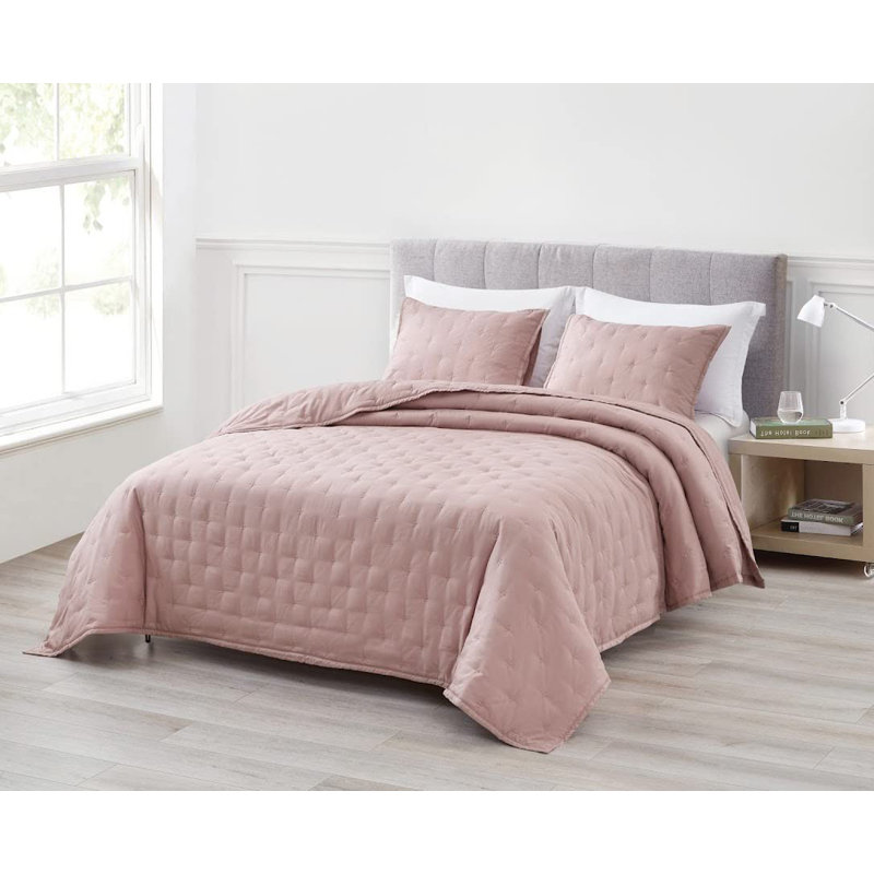 Cross-stitch Lightweight Cooling Quilt Set, King Quilt + 2 King Shams, Woodrose