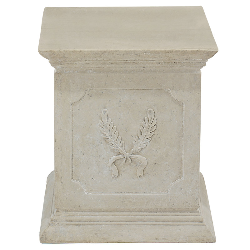 Laurel Pedestal