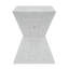 Table d'appoint en béton avec structure prismatique blanche pour l'extérieur