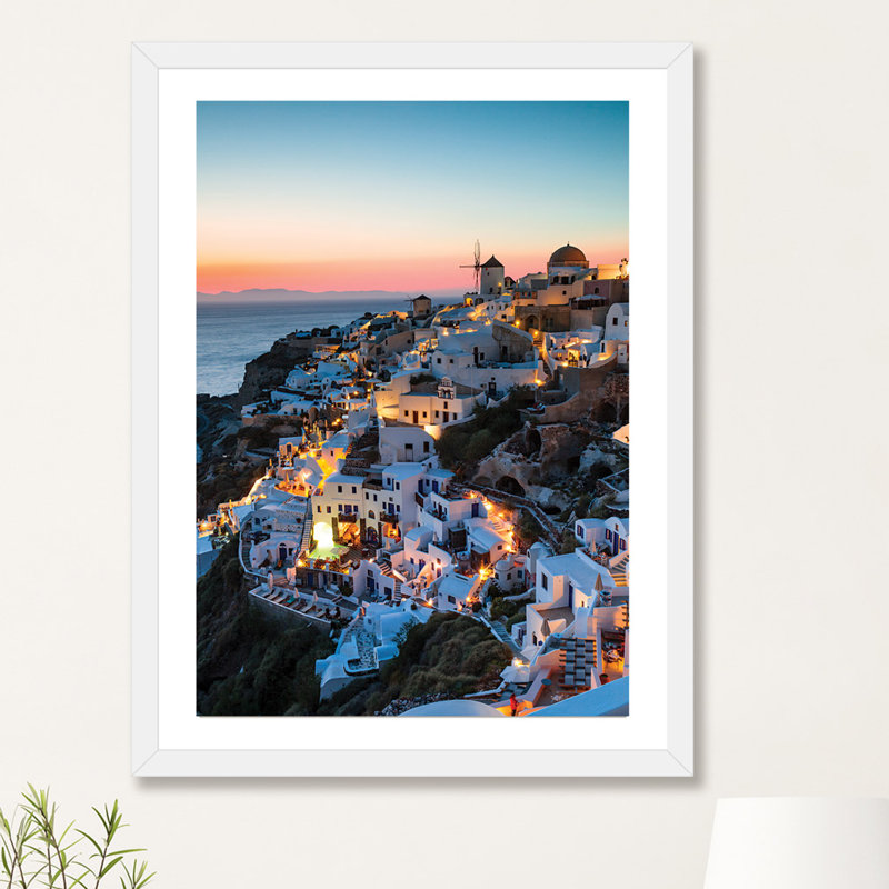 Santorini Evening par Matteo Colombo - reproduction de photo, H 32 po x l 24 po x P 1 po, Papier encadré blanc