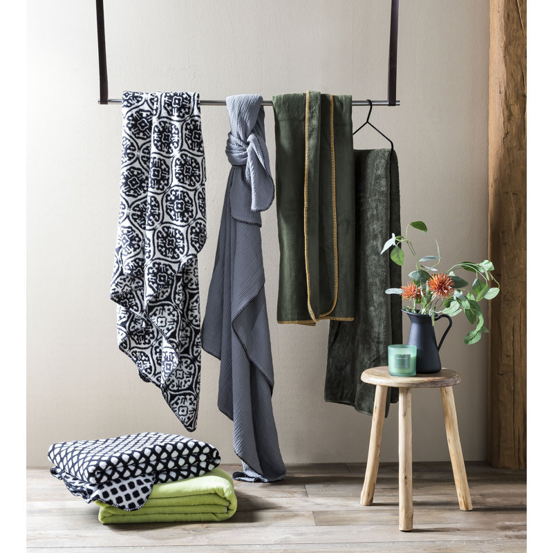 Dots Bedspread