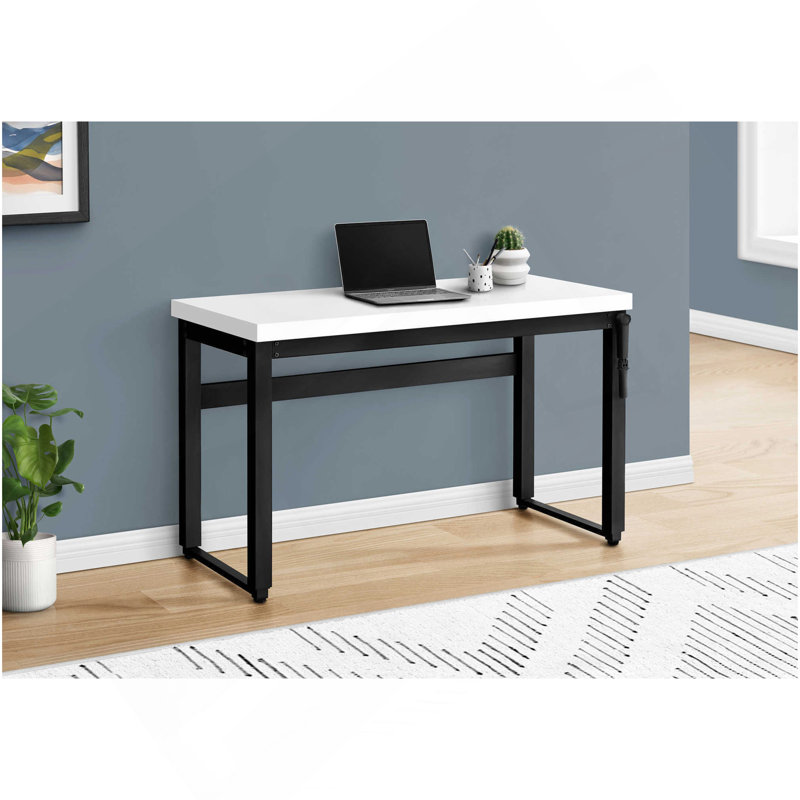 Bureau d'ordinateur à hauteur réglable Alani avec pieds en métal noir, H 29,3 po x l 47,08 po x P 23,6 po Alani, Blanc/Noir