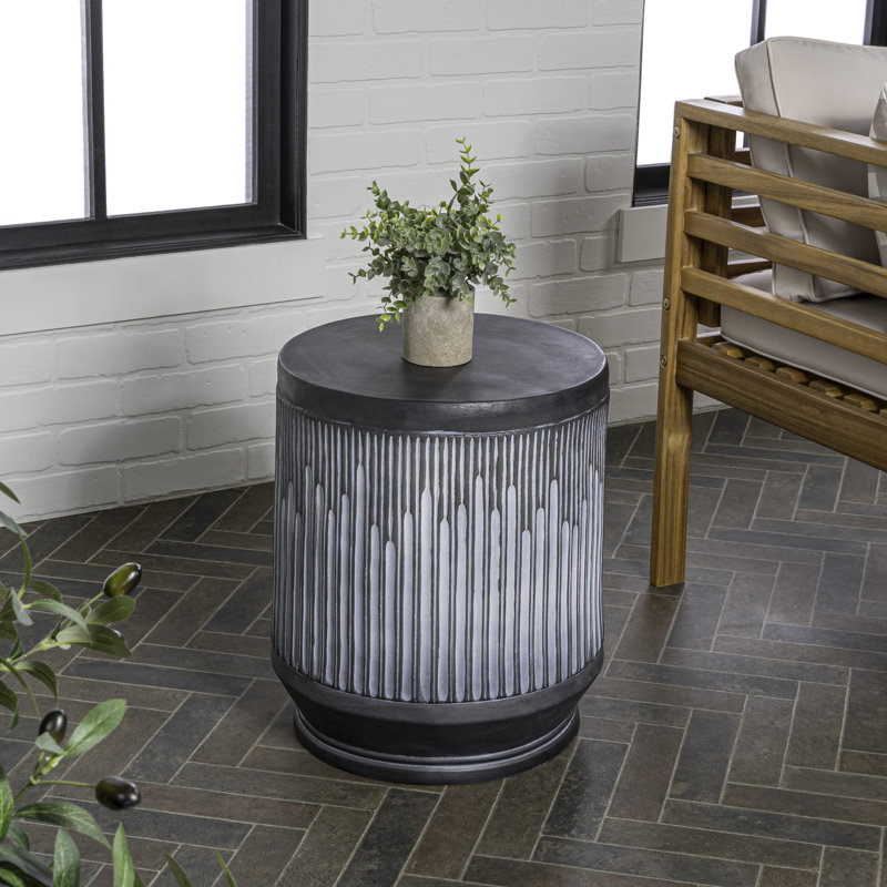 Table d'appoint extérieure en résine noire résistante aux rayons UV de 17,5 po Kline, tabouret de patio et tabouret de jardin toutes saisons