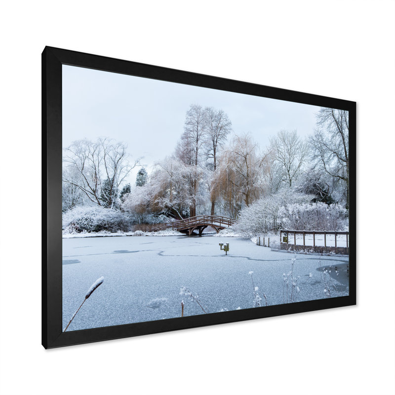 Winter Bridge Scenery - reproduction de cadre flottant sur toile, Cadre noir, H 24 po x l 36 po x P 1 po