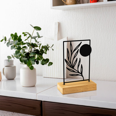 Élégant objet décoratif, conception en métal et en bois, 9,4 x 3,1 x 6,7 pouces | 100% métal (épaisseur: 0,06 po) et 100% bois (épaisseur: 1,6 po) | Finition noire et naturelle élégante, idéale pour les décorations et les pièces décoratives