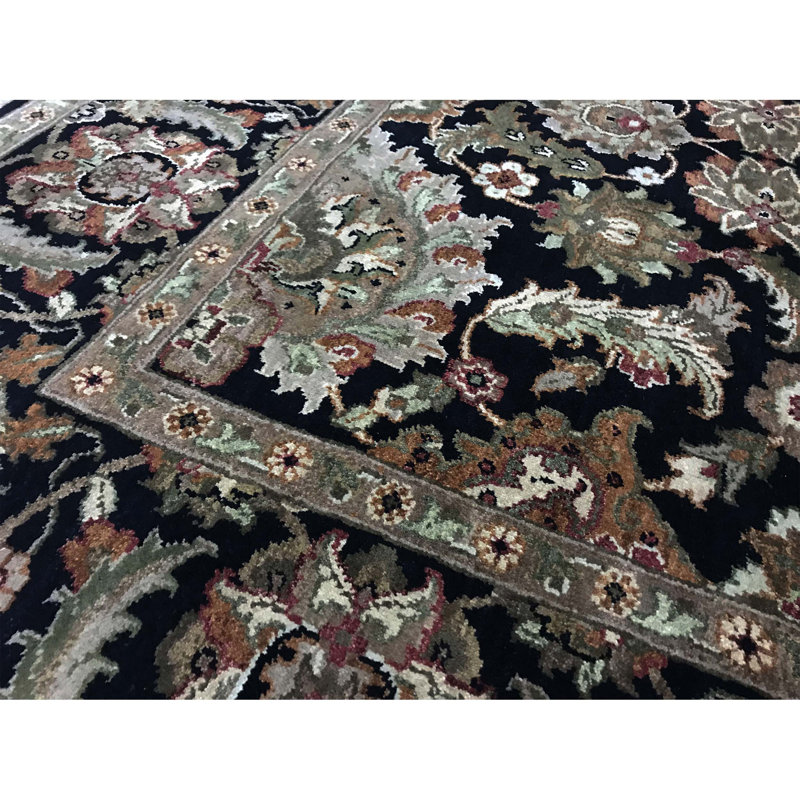 Wool Oriental Area Rug in Black/Ivory/Green