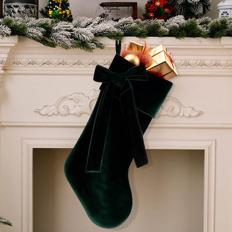Chaussette de Noël classique en velours, A
