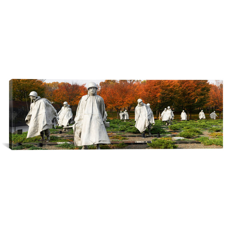 Statues de l'armée dans un parc, Monument commémoratif de guerre de la République de corée, Washington DC, É.-U. par Panoramic Images - Reproduction giclée sur toile tendue avec châssis