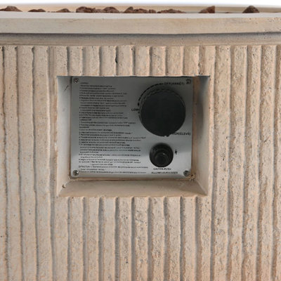 Foyer d'extérieur au propane de 38,19 pouces avec design à rayures verticales, brûleur en acier de 50 000 BTU, contrôle de la flamme réglable, pierres de lave et housse de pluie, parfait pour le patio et la cour
