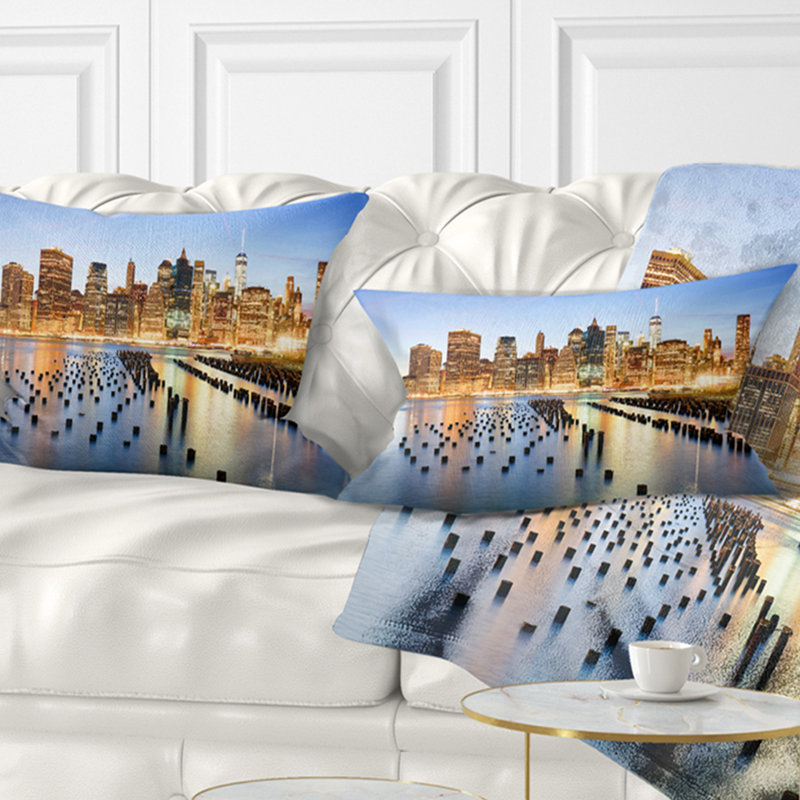 Coussin de cityscape illuminée new york skyscrapers, 12 po x 20 po, Coussin lombaire