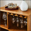 Élégante armoire décorative avec plusieurs espaces de rangement et tiroirs, parfaite pour une vie organisée et sans encombrement.